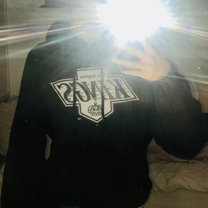 Kings hoodie L unisex  - En varm snygg Kings LA hoodie storlek L. Nypris 799 kr.
