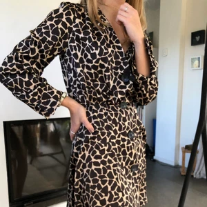 Klänning från Zara - Klänning från Zara, använd endast en gång. 