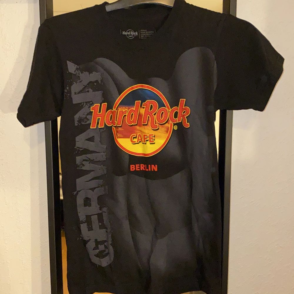Säljer denna coola Hard Rock cafe T-shirten!. T-shirts.