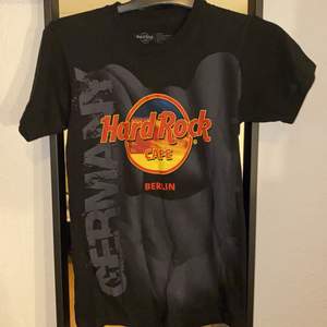 Säljer denna coola Hard Rock cafe T-shirten!