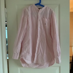 Ralph Louren shorta - Använd ett antal gånger, kan användas av personer med S till XS. Om intresserad skriv i kommentarerna 70 kr+ frakt om behövs. 