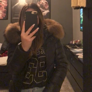 Slutsåld Chelsea jacka - Säljer jackan då jag inte tycker att den passar mig längre