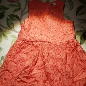 Klänning - Använd ett par ggr