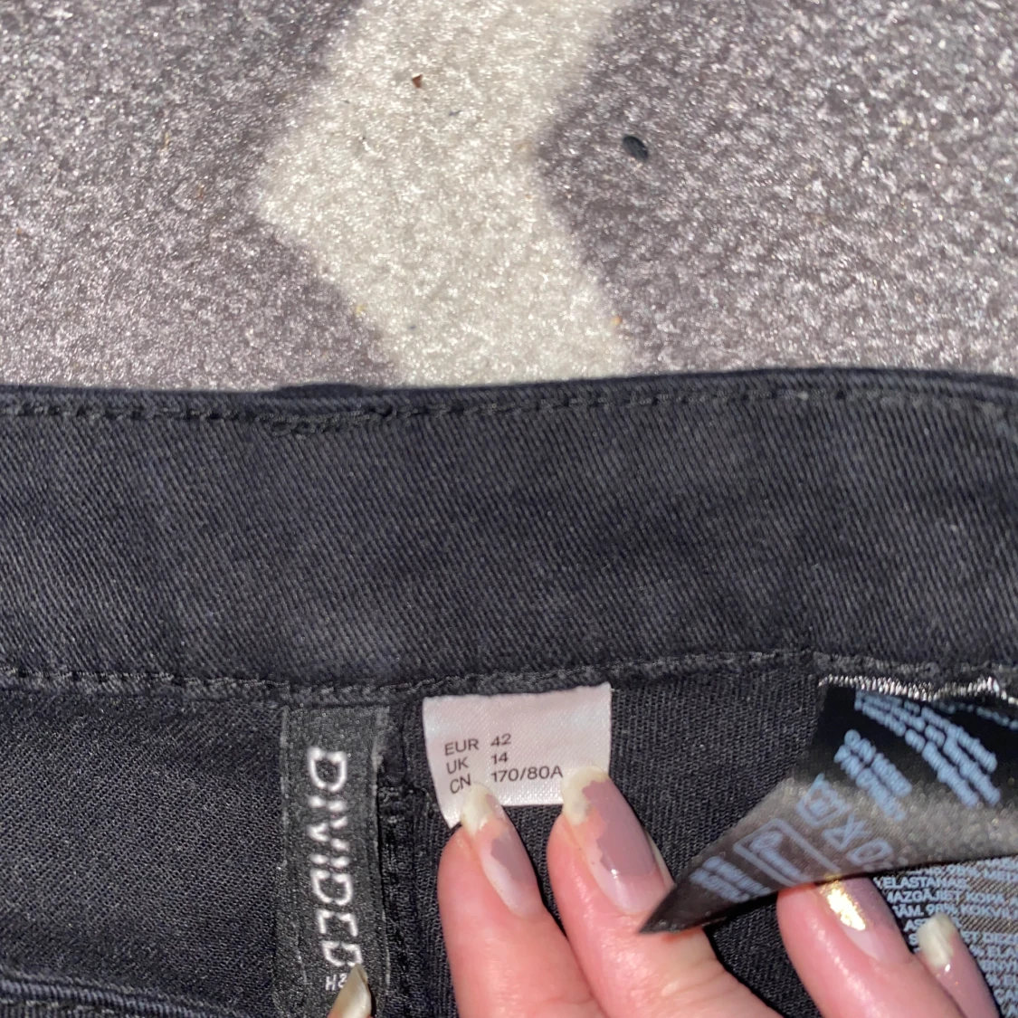 Cargo byxor från H&M i storlek 42 - 91