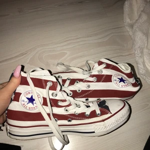 Converse - Concerse storlek 37,5💞 skulle säga något större. Kom med prisförslag!