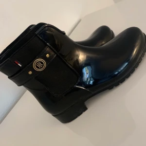 Tommy hilfinger skor - Stl 38 som nya