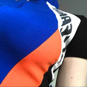  - Superfin ’fearless’ jumper med dragkedja. Köpt av fashionNova, och super mysig.  Köparen står för frakten ♥️