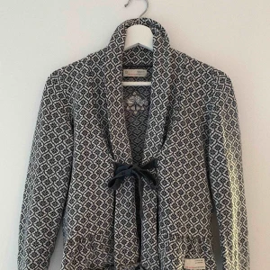  - Jättefin och skön Odd Molly cardigan! Har bara använt den några gånger så den är i nyskick 