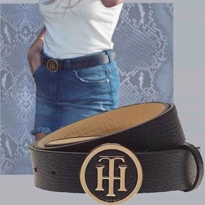  - Knappt använd, har repor på baksidan men inget som syns på framsidan! Kan gärna skicka fler bilder till den som är intresserad! 