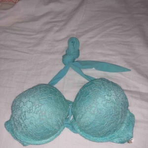  - Bikiniöverdel, frakt ingår 