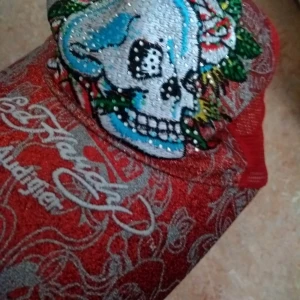  - Ed Hardy keps med strass! 