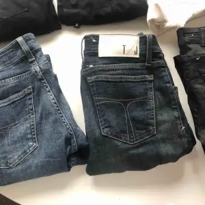  Tre stycken Tiger of sweden jeans som tyvärr inte används, 1200 nypris men säljer för 300 st, alla i toppskick då dom bara används nån enstaka gång ! 