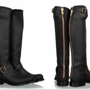  - Säljer mina primeboots i bra skick, storlek 39. 