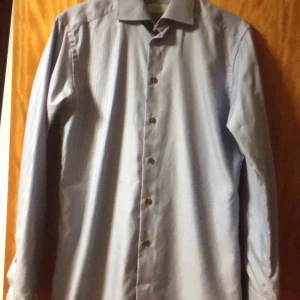  - Eton slimfit skjorta i toppskick st 38/15