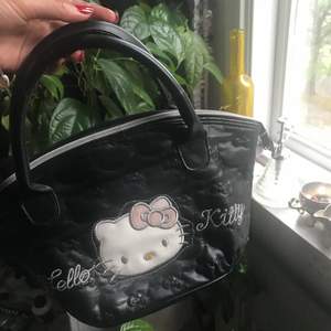 Söt Hello Kitty väska. Bra skick!