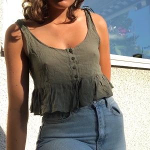 Grön topp - Grön topp, köpt på pull&bear, storlek xs. 