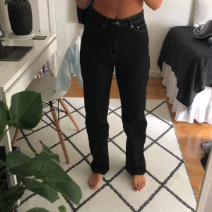 Weekday row - Weekday row i strl 29/32