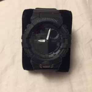 G-shock klocka - En oanvänd klocka från G-shock modell GBA-800-1AER! Klockan har olika funktioner och är vattentålig! Nypris är ca :- 1200