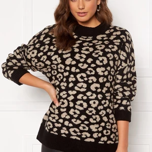 Stickad tröja - suuperfin stickad tröja🤍💞