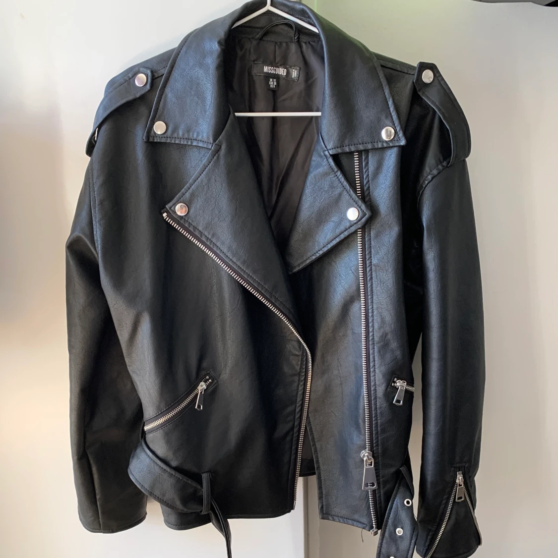 Oversized skinnjacka - 90