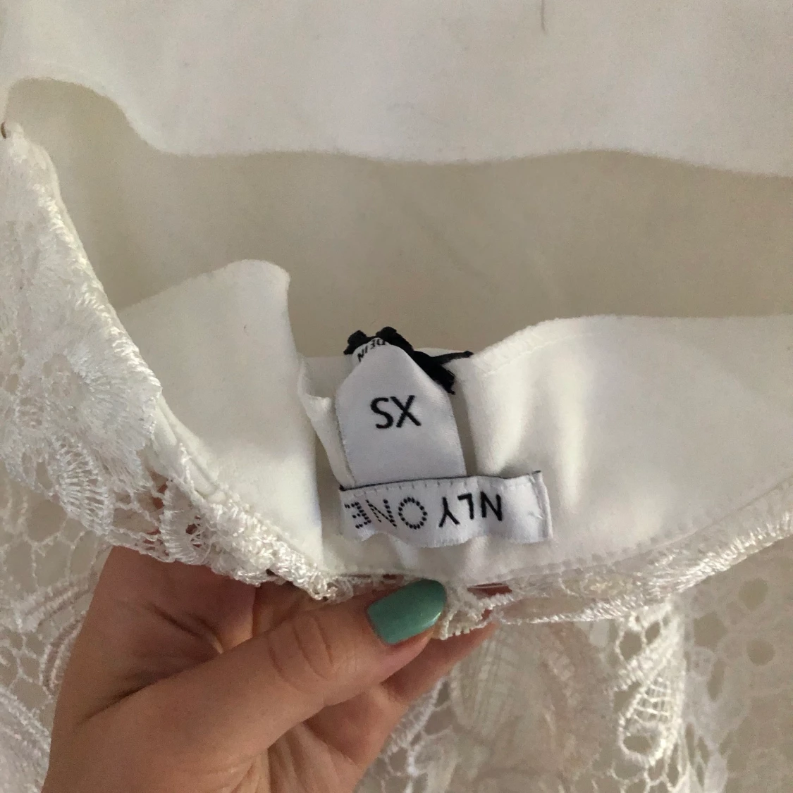 Fin vit spetsklänning - 91