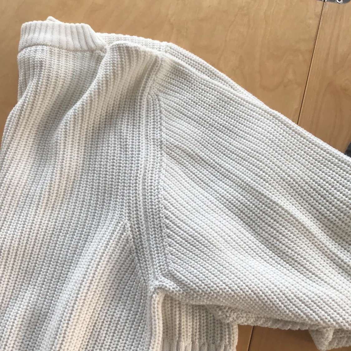 Vit stickad tröja  - 90