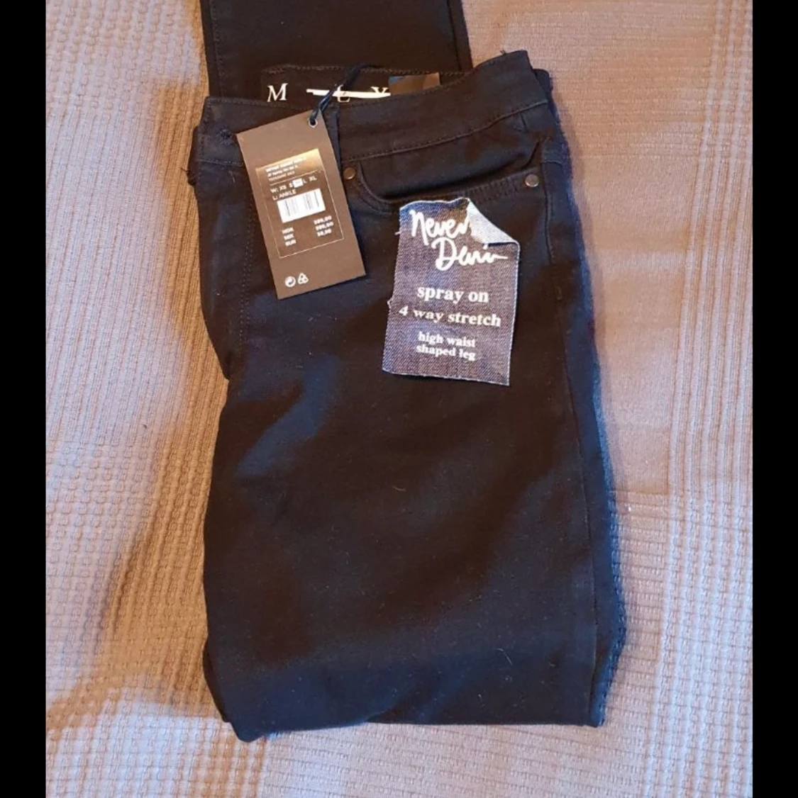 svarta bikbok jeans