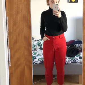  - monkijeans (taiki) 🔥🔥 använda ca 3ggr, har klippt bort monkimärket där bak. frakt 50kr 🌻