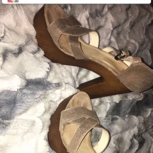  - Passar till 37 strl det  stör storlek 