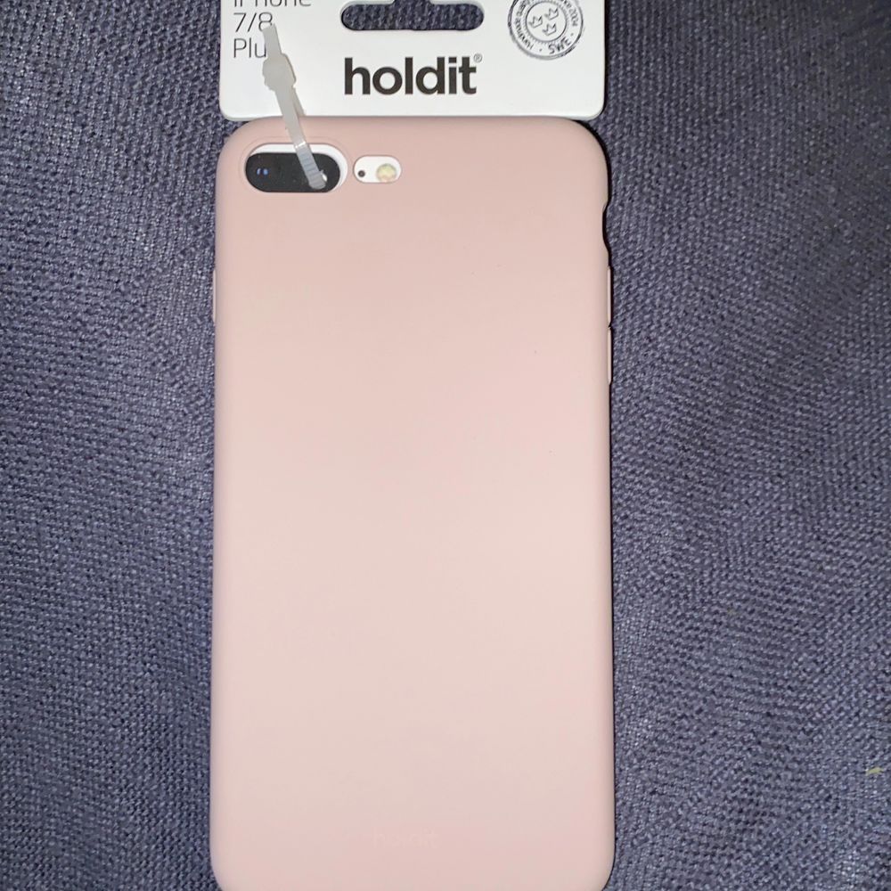 ⚜️Säljer mitt rosa holdit skal! Som är super fint!💓 men kan inte ha det för jag har en ny mobil, det är helt oanvänt! Ny pris 150kr mitt pris 50kr+22kr i frakt ✨💓 till iPhone 7-8 PLUS. Övrigt.