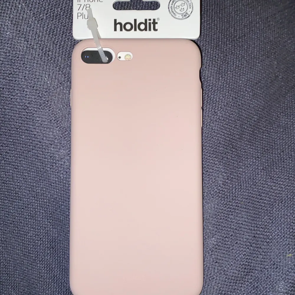 ⚜️Säljer mitt rosa holdit skal! Som är super fint!💓 men kan inte ha det för jag har en ny mobil, det är helt oanvänt! Ny pris 150kr mitt pris 50kr+22kr i frakt ✨💓 till iPhone 7-8 PLUS. Övrigt.