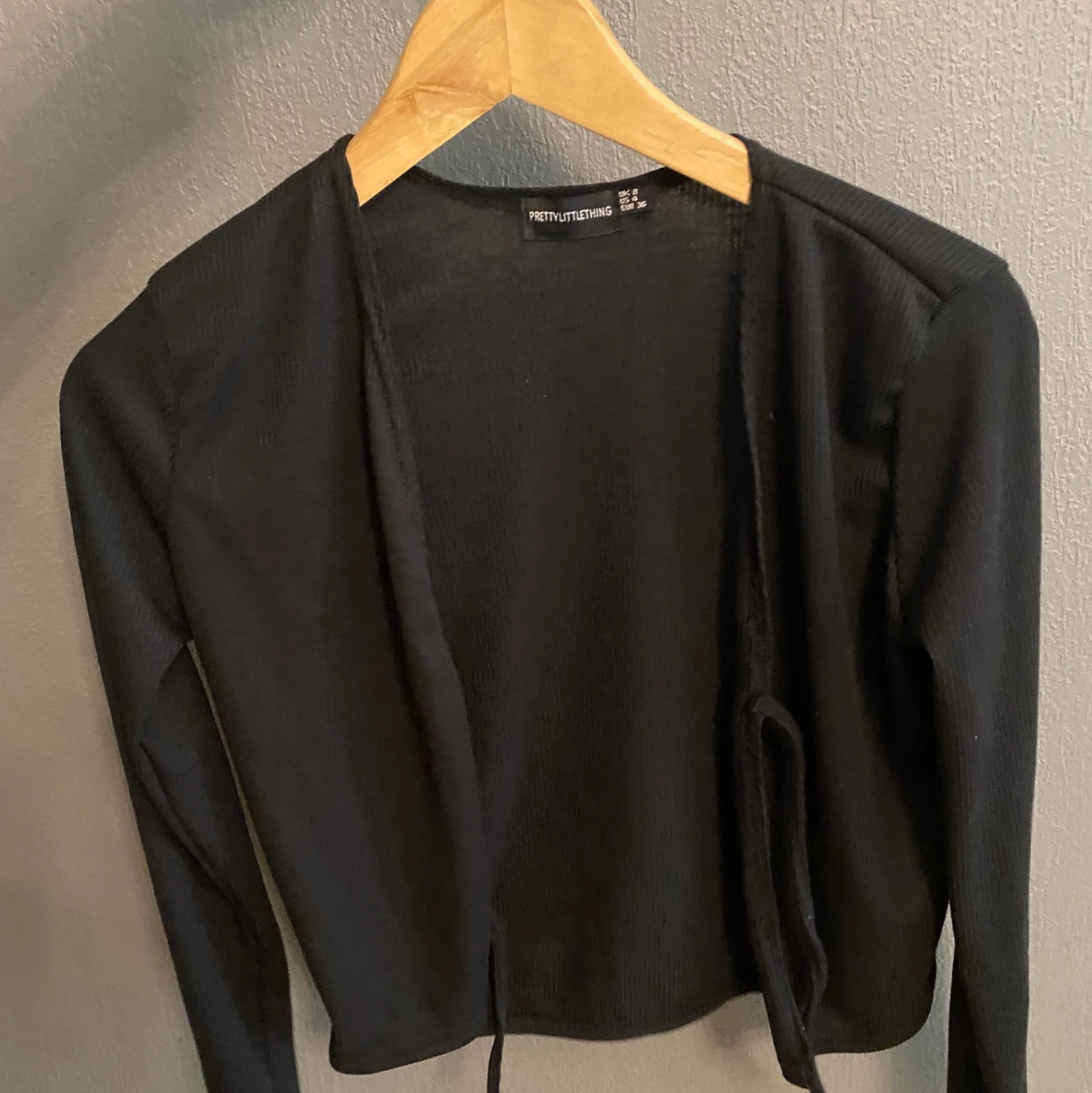 Prettylittlething kofta - 90