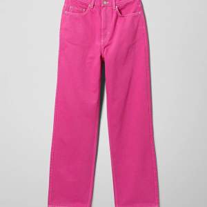 Asballa jeans från weekday i modellen Rowe som bara har använts två gånger. Slutsålda på hemsidan