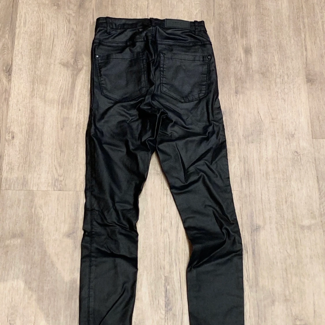 Svarta byxor ONLY - 91