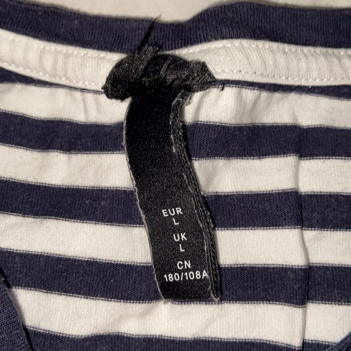 Långarmad T-shirt från HM strl L - 90