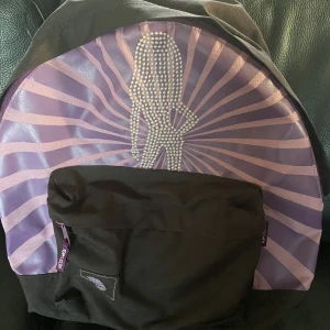 Väska - Aldrig använd! Köpt för några hundra kronor 