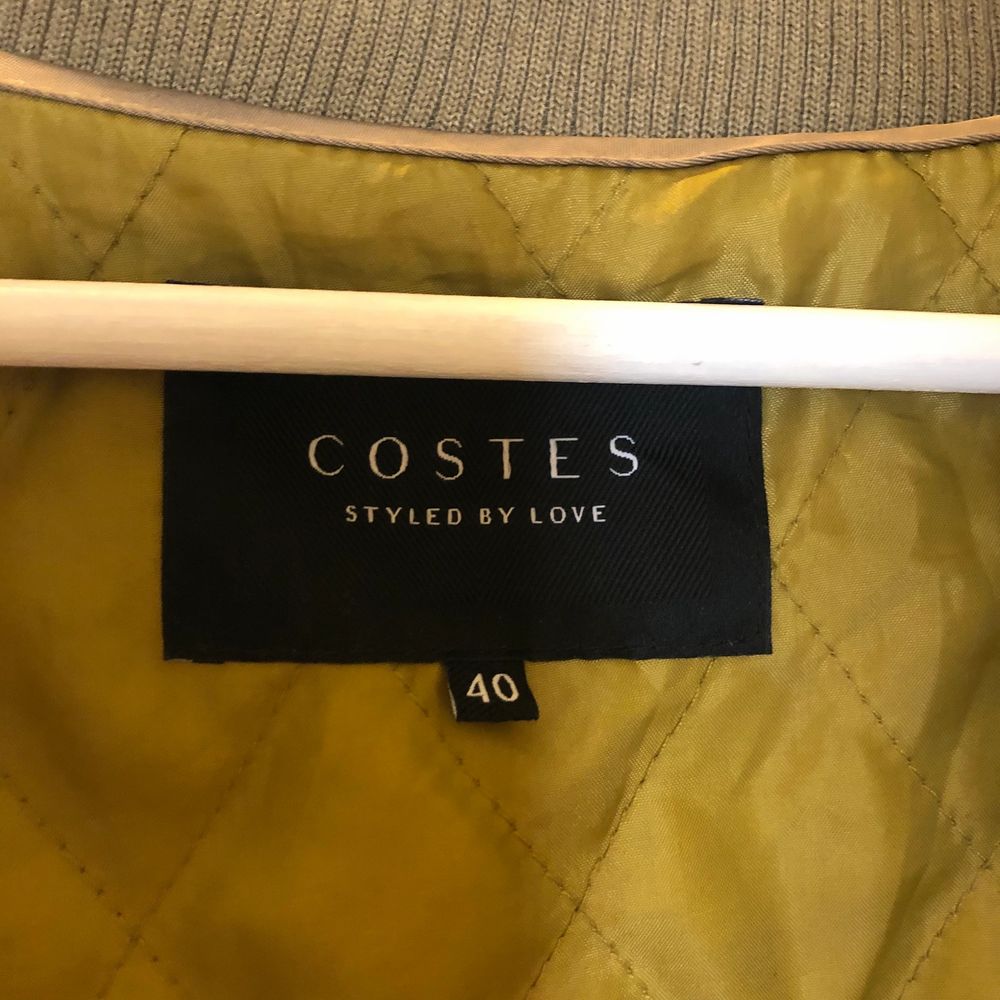 Costes bomber jack, green gold, size 40, very good condition. Jackor.