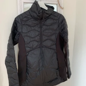 Peak performance  - Storlek s endast provad, ny pris runt 2000kr