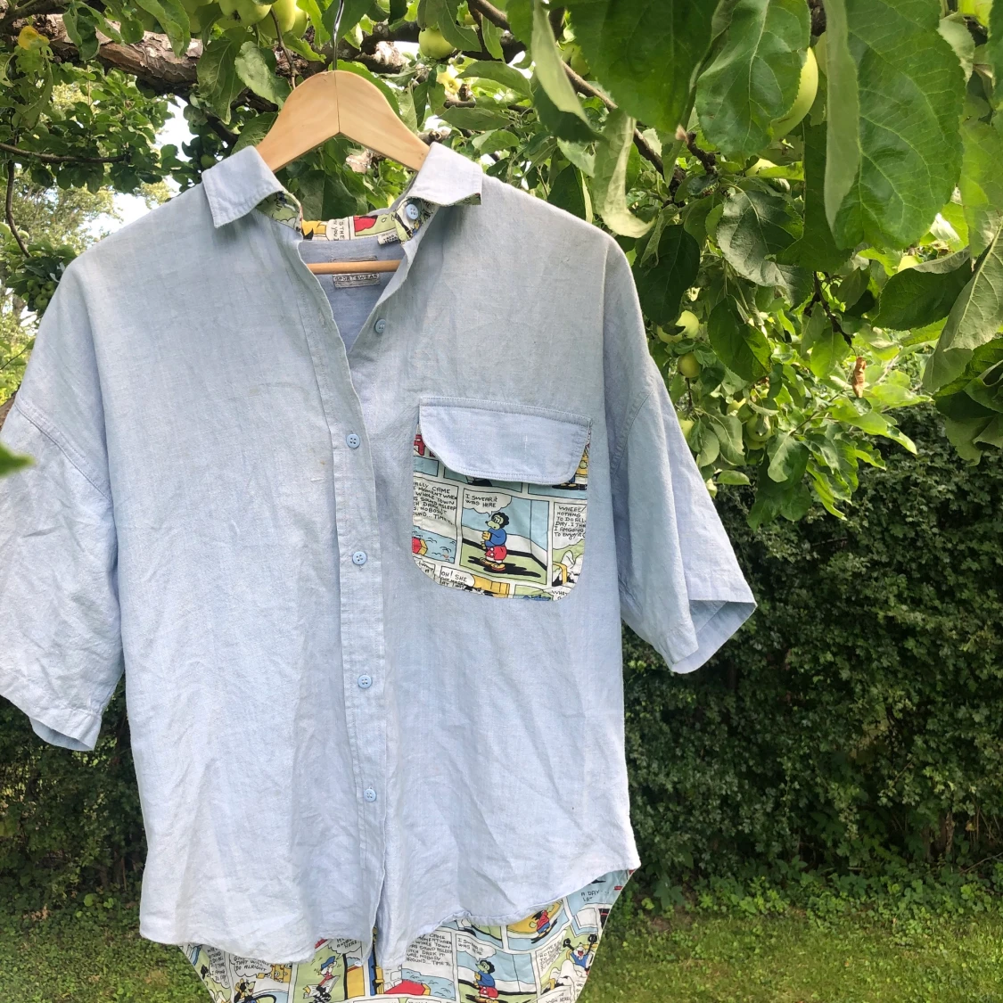 Vintage serietidnings skjorta