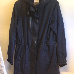 Vår/höst jacka - Marinblå jacka