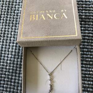 Helt nytt och oanvänt halsband från Guldfynd By Bianca kollektionen från guldfynd.