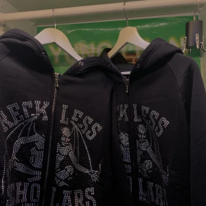 Reckless Scholars - Har två ds zip hoodies, båda L 