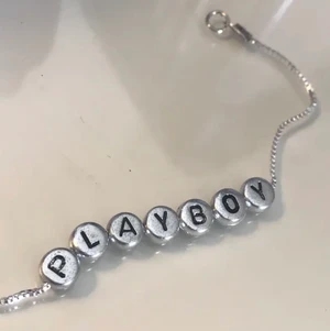Playboy armband - Superfint! Gjort själv❤️ gratis frakt!