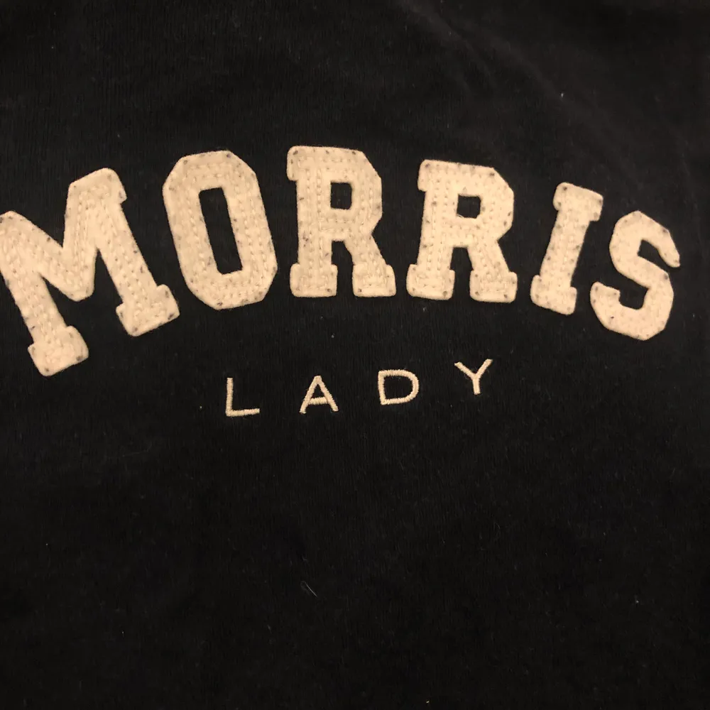 Säljer nu min Morris tröja, fint skick! Nypris 999kr. Kom med bud. Tröjor & Koftor.