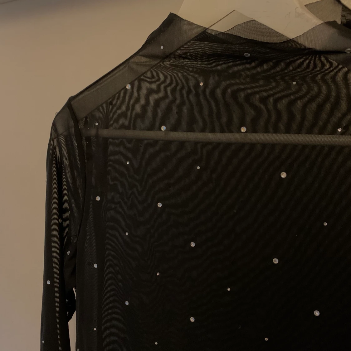 Mesh topp med pärlor - 90