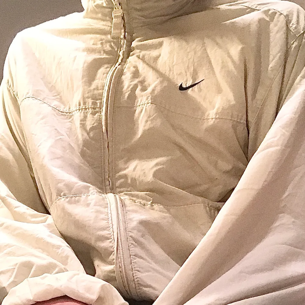 Jätte fin och skön Nike windbreaker, buda i kommentarerna💕. Jackor.