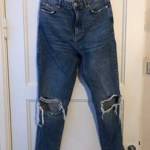 Slitna jeans från Gina tricot i highwaist model.