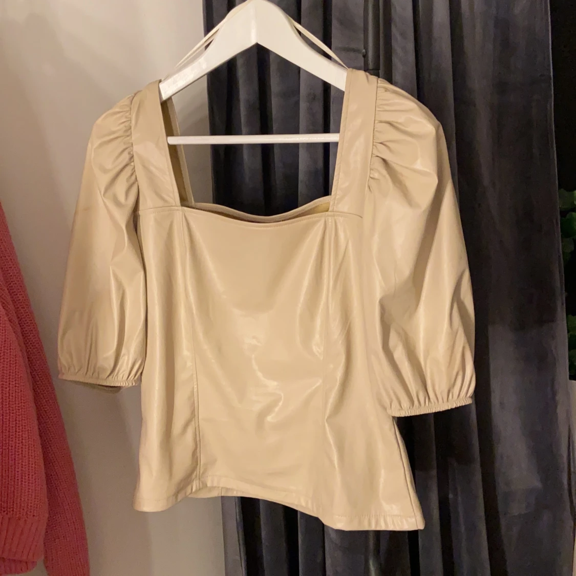 Beige läder topp - 89