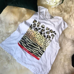 Linne - Linne, använt 3-4 gånger. Storlek M. Frakt ingår i priset:)