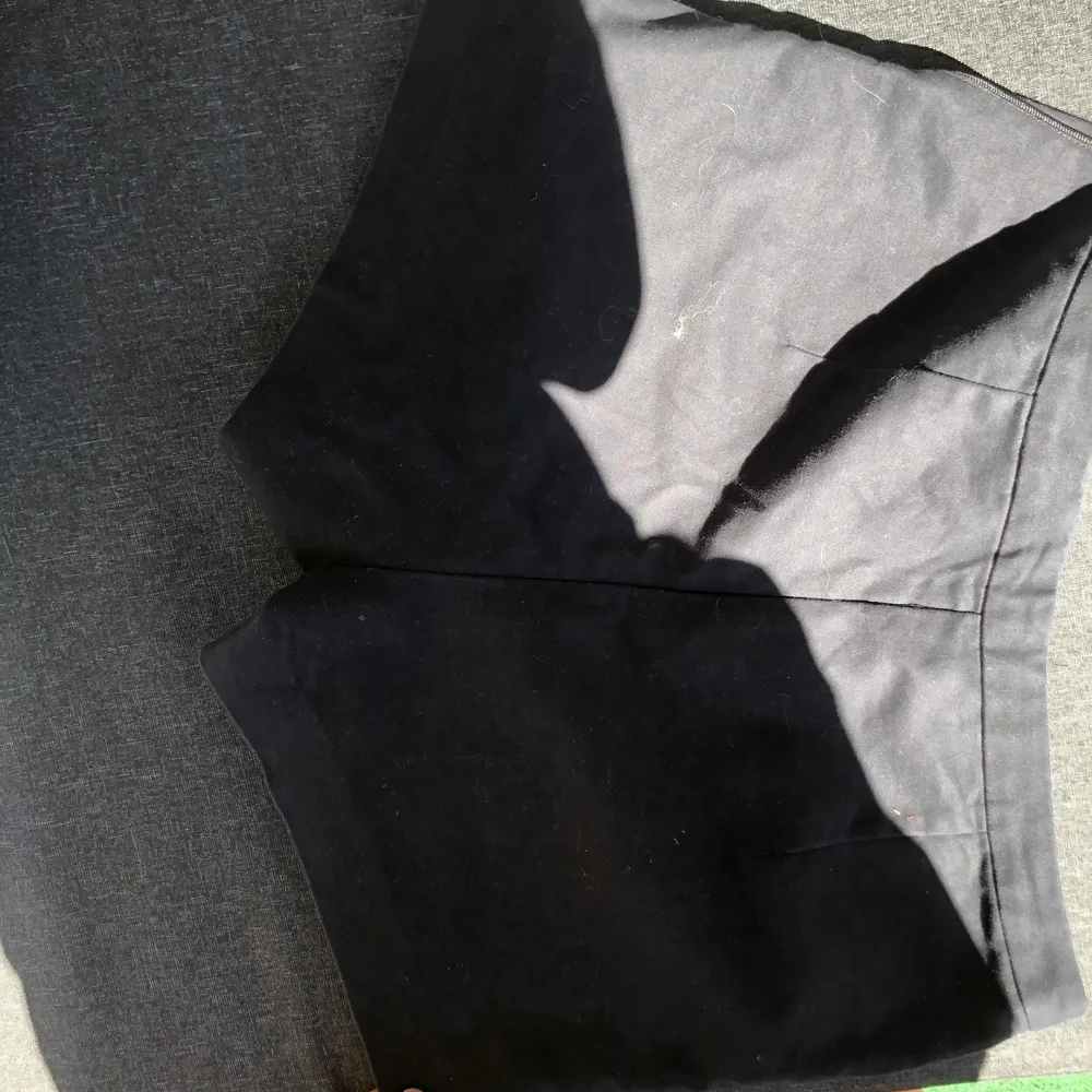 små tajta men coola shorts för en xs person. Shortsit.
